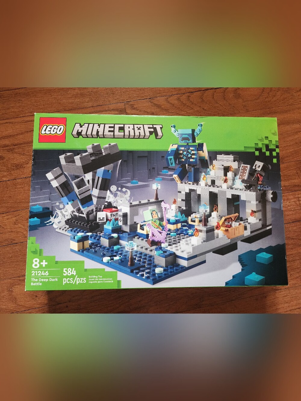 Retired Lego Minecraft The Deep Dark Battle 21246 COMPLETE